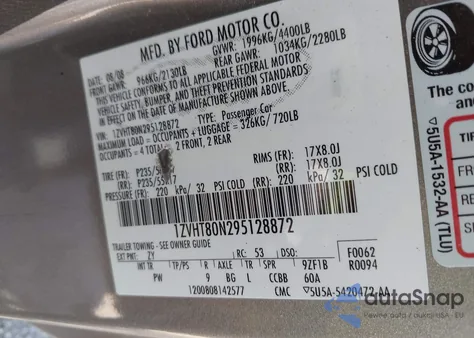 2009 Ford Mustang V6/V6 Premium z USA, uszkodzony, nr VIN 1ZVHT80N295128872